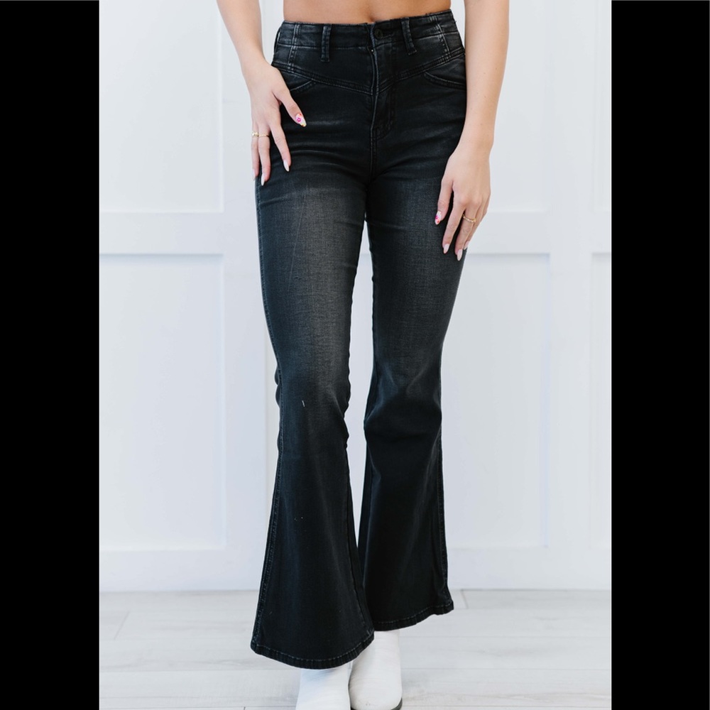 ‼️SALE‼️KANCAN HIGH RISE FLARE LEG JEAN